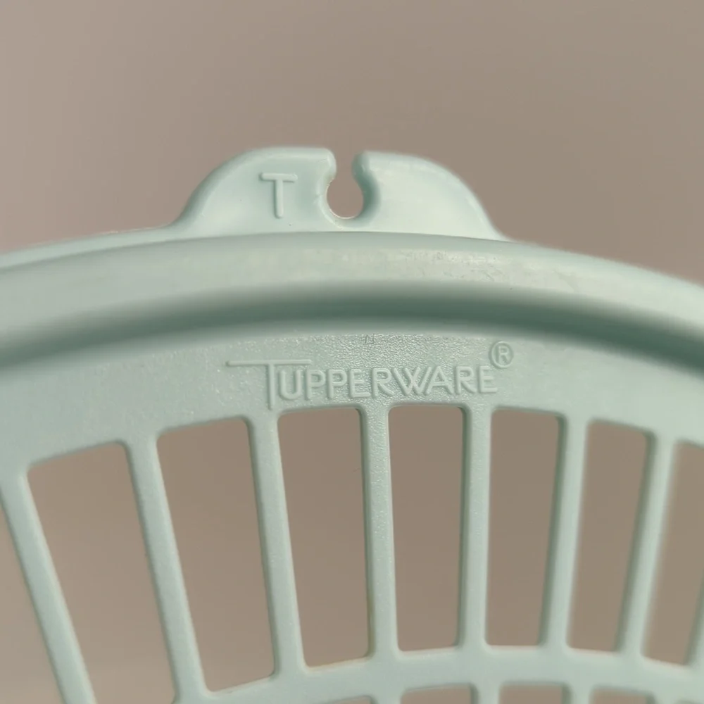TUPPERWARE: Large Strainer serving bowl set